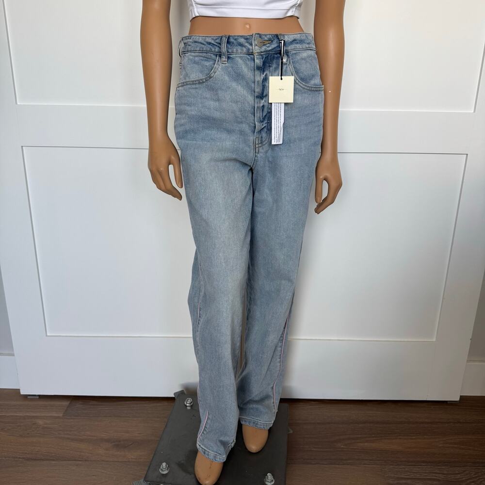 NWT-Francesca’s TGLA, Mid-Rise Straight Leg Jean w/ Pink Piping, Womens Size 26